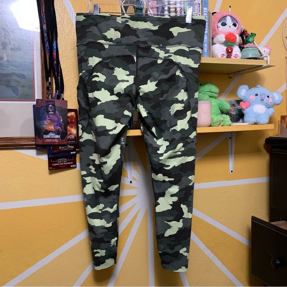 Lululemon Fast & Free Tight 25" Non Reflective Nulux
Heritage Camo Crispin Green - Picture 9 of 11